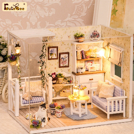 DIYeria™ | 1:24 DIY Dollhouse Kit (Kitten Diary)