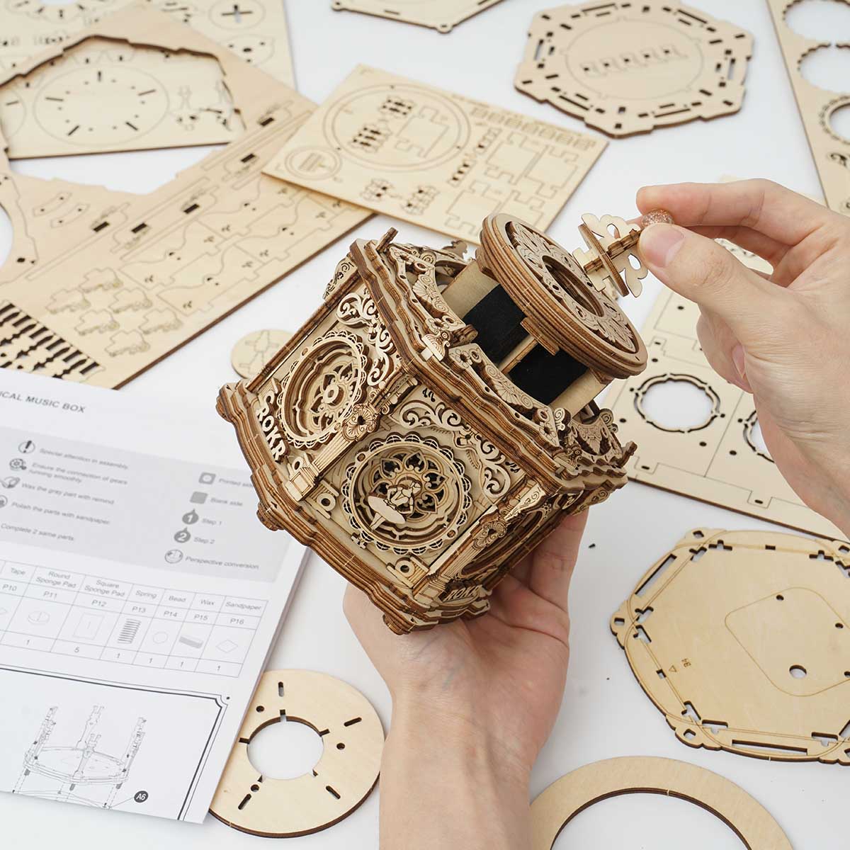 DIYeria Secret Garden DIY Mechanical Music Box AMK52